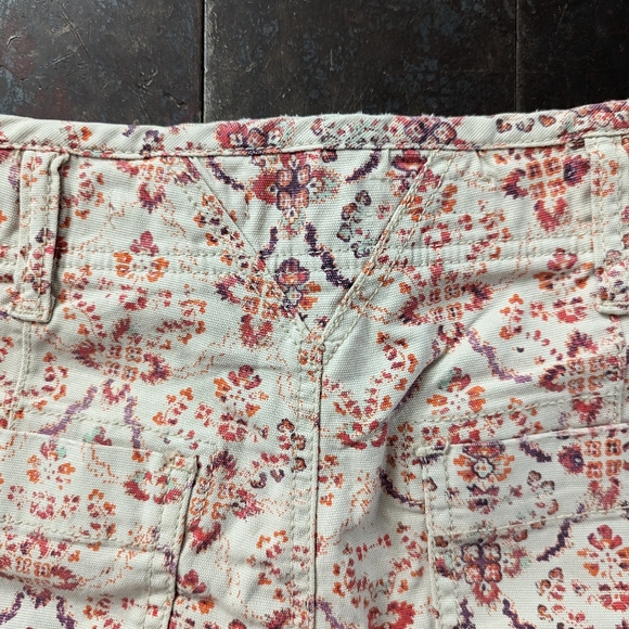 Anthropology Pilcro The Wanderer Floral Rose High-rise Shorts, Size 27 - Picture 7 of 11